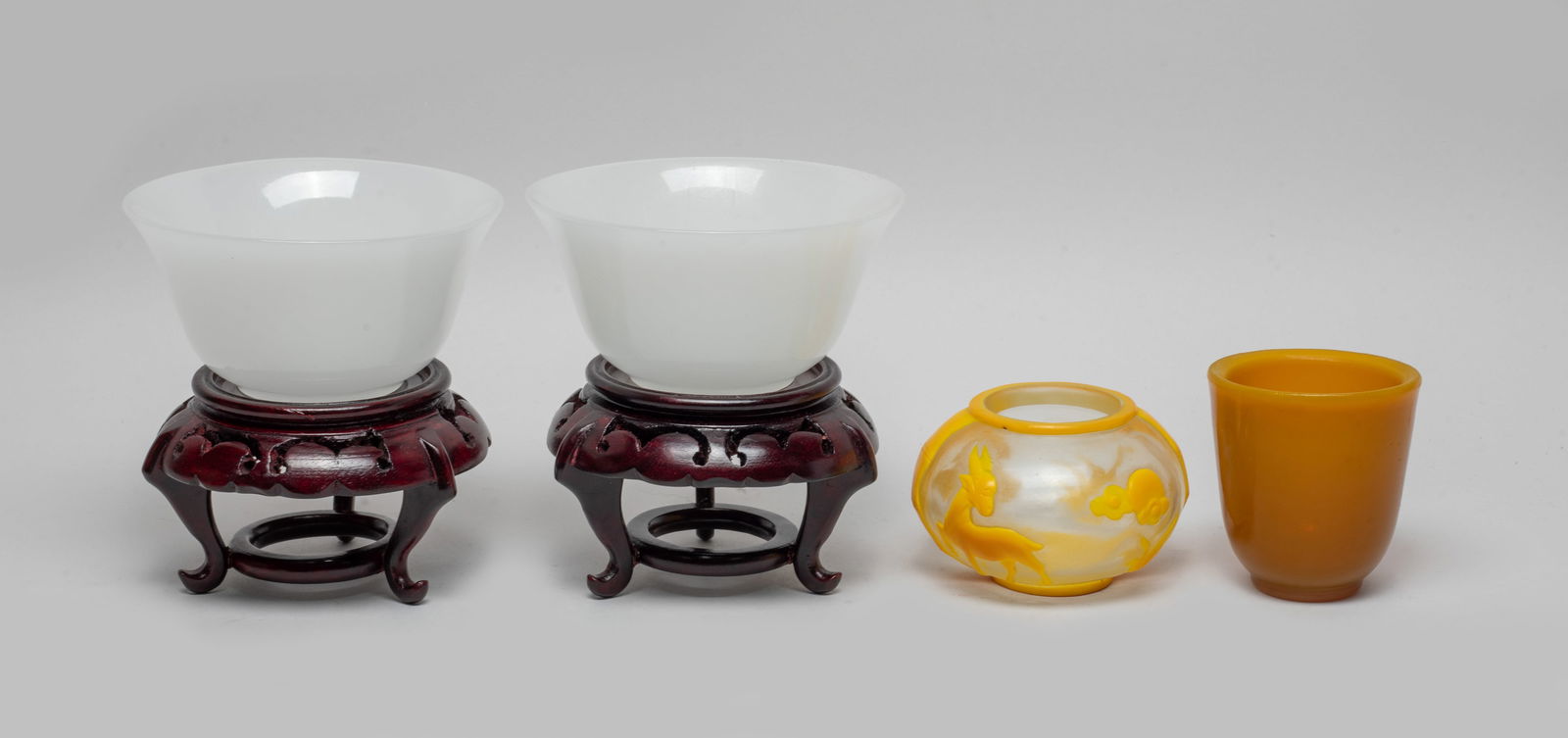 Estate Chinese Peiking Glass Bowls, Cup (1 of 7)
