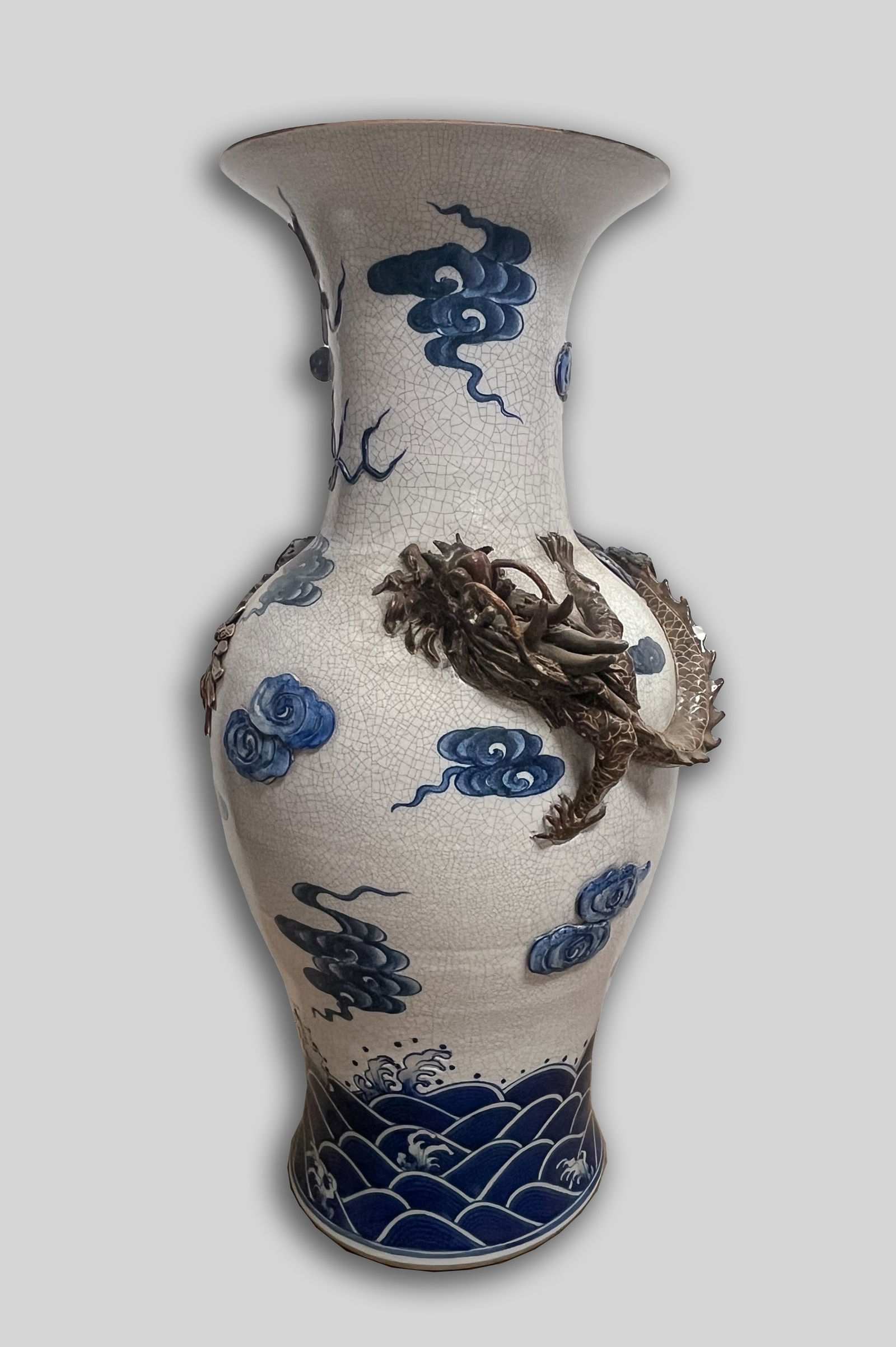 Massive Vintage Chinese Porcelain Vase (1 of 14)