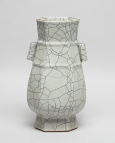 Chinese Ge Type Porcelain Vase