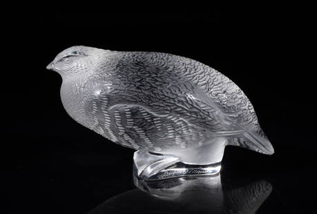 Large Lalique Crystal Glass Quail: Crystal glass sculpture of plump quail form, depicted in a recumbent position, the head looking straight ahead, its plumage naturalistically detailed with finely incised feathers, etched Lalique Franc