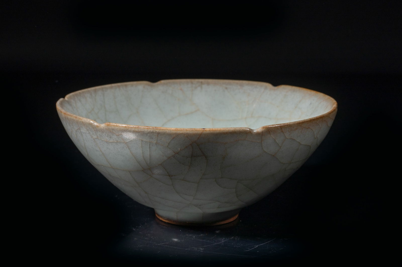 Chinese Guan Ware Porcelain Bowl (1 of 11)