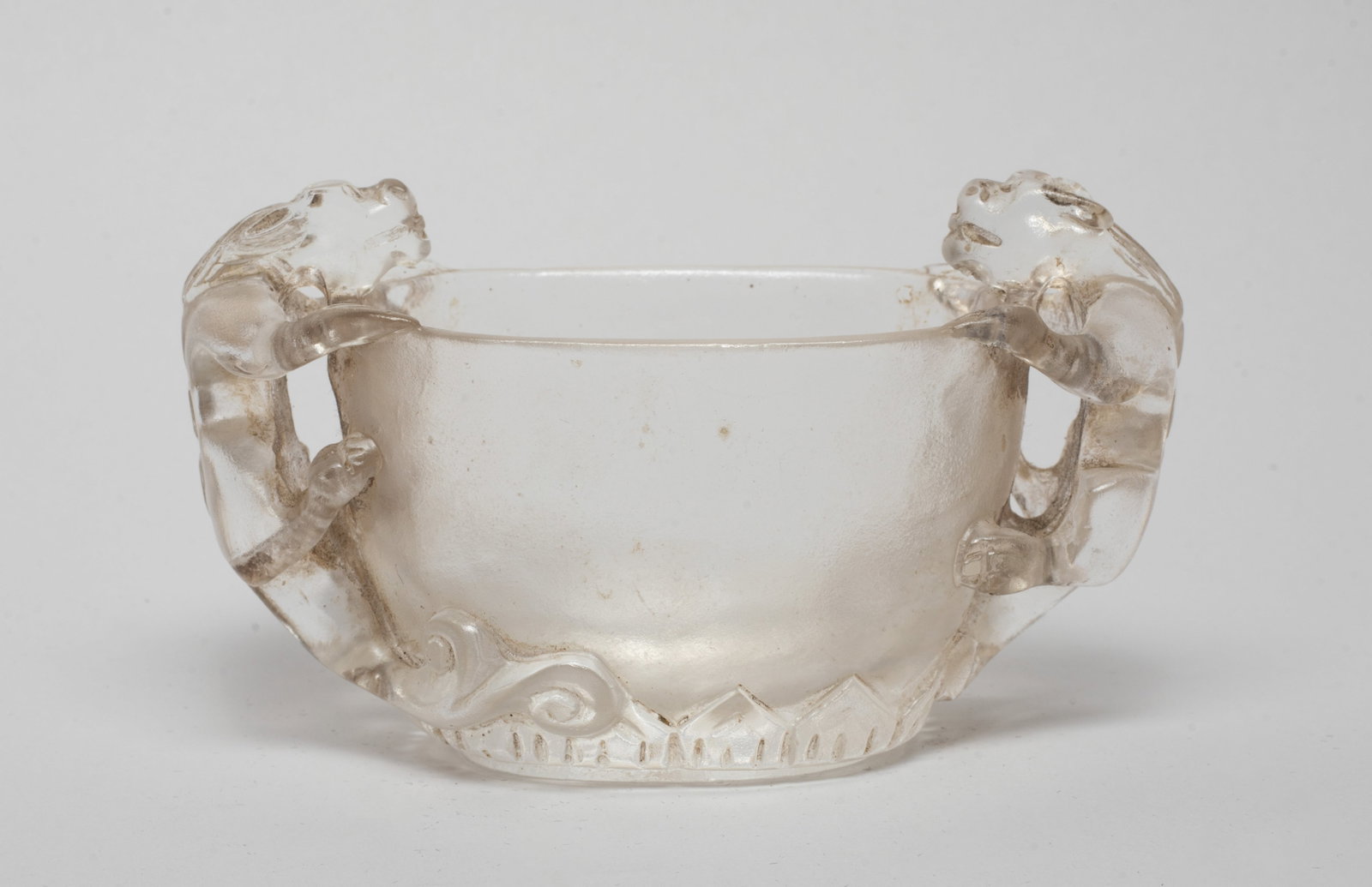 Estate Chinese Export Water Pot: The water pot lower body carved with a band of leaves, set with a pair of clambering beasts as handles. Approx. 4.8*2.3*2.75 inch.