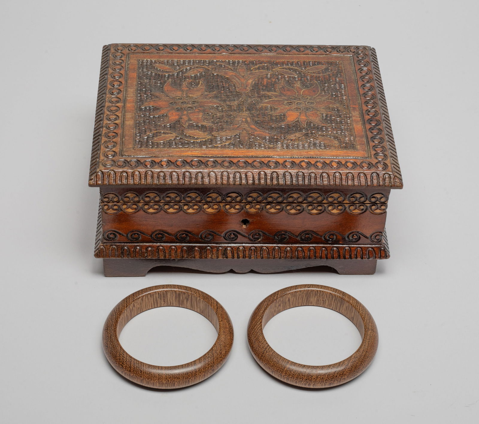 Two Chinese Export Agarwood Bangles (1 of 10)