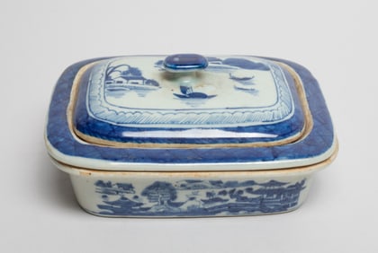 Chinese Export Porcelain Covered Pot