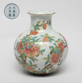 Chinese Export Porcelain Vase