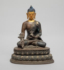 Estate Chinese Bronze Sculpture of Buddha