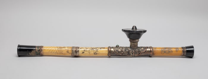 Estate Chinese Export Long Pipe