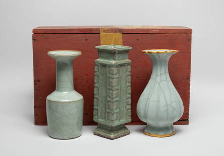 Chinese Export Porcelains W/ Box: Three Chinese porcelain vases with a wood box, one vase of lobed pear shape rising from a splayed foot to a flared mouth, one of cylindrical form with a tall neck and a dished rim, the other of archai