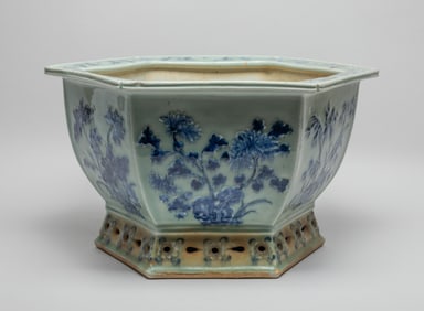 Large Chinese Porcelain Flower Pot, Taokuang