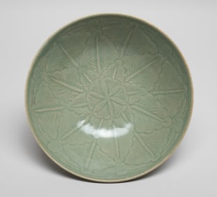 Chinese Shipwreck Type Porcelain Bowl