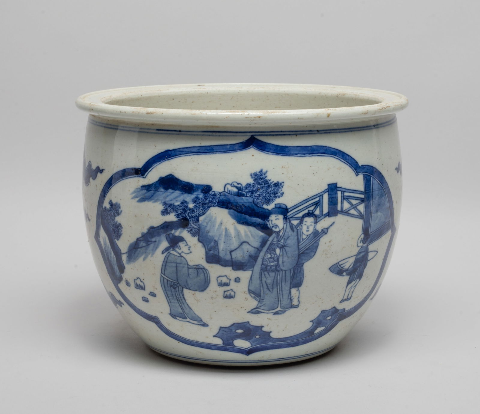 Collectible Chinese Large Porcelain Pot (1 of 16)