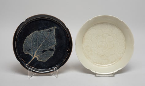 Two Chinese Export Porcelain Plates