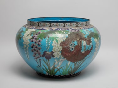 Large Japanese Meiji Cloisonne Pot