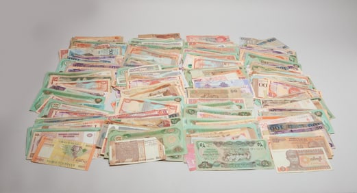 Estate Large Set World Banknotes