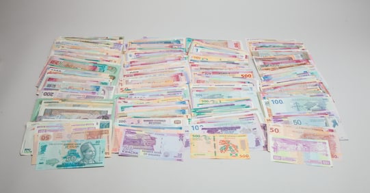 Estate Large Set World Banknotes