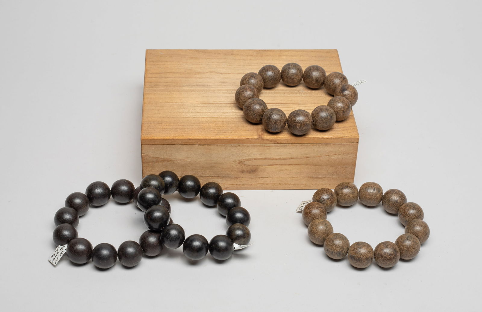 Set Chinese Export Agarwood Prayer Beads (1 of 12)