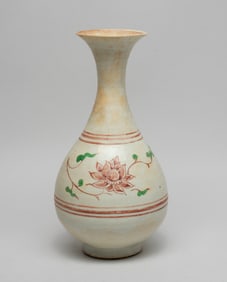 Chinese Red & Green Porcelain Cabinet Vase