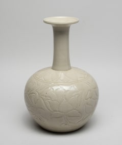 Chinese Ding Ware Porcelain Vase
