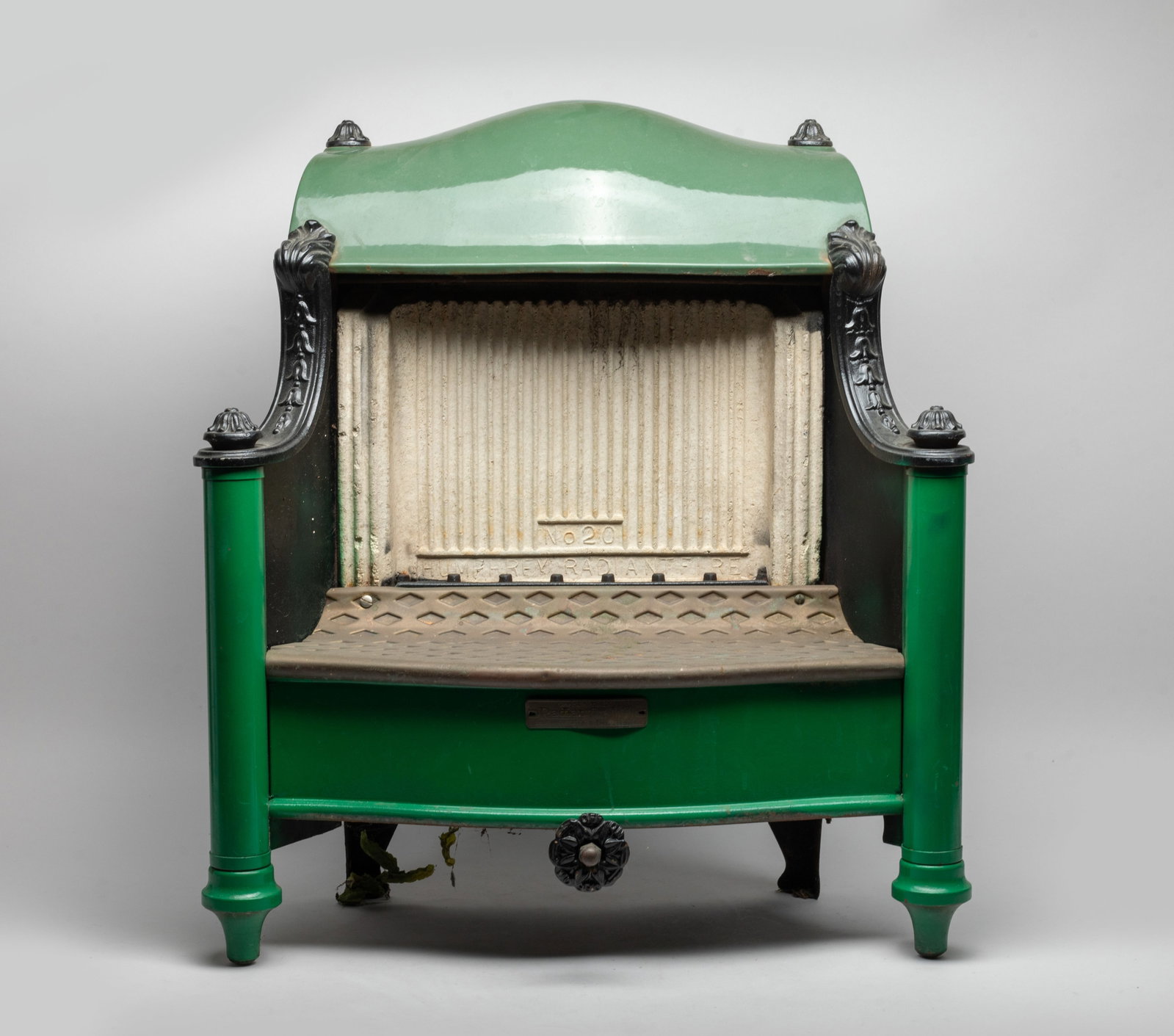 Estate Old Painted Metal Fire Place: Vintage painted metal fire place. Approx. 21.5*19*7.5 inch.