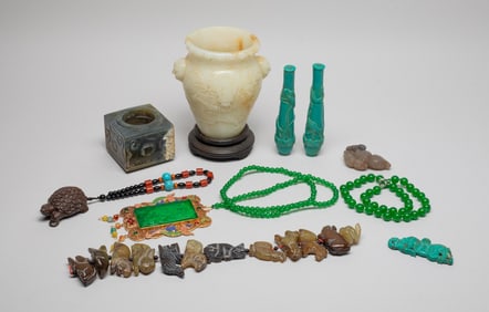Chinese Export Stone & Decors
