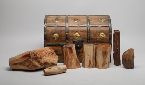 Set South Asian Wood Pieces