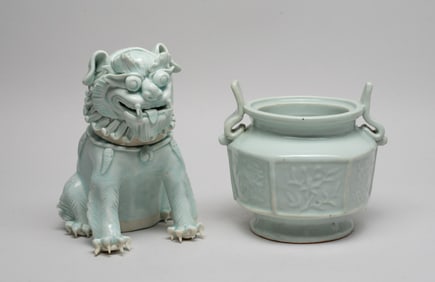 Estate Chinese Porcelain Censer & Beast Sculpture