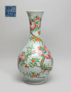 Tall Chinese Export Porcelain Peach Vase: The vase exterior enameled and painted with blossoming and fruiting pomegranate tree, interspersed with five copper-red bats, the bottom inscribed with a six-character mark. Approx. 13.8*7.1 inch.