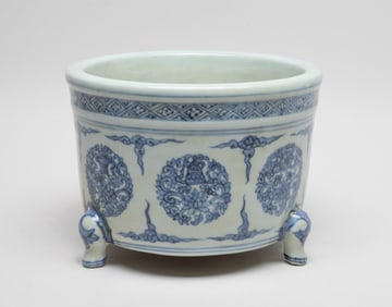 Chinese Export Porcelain Large Censer