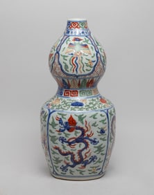 Large Chinese Export Porcelain Gourd Vase