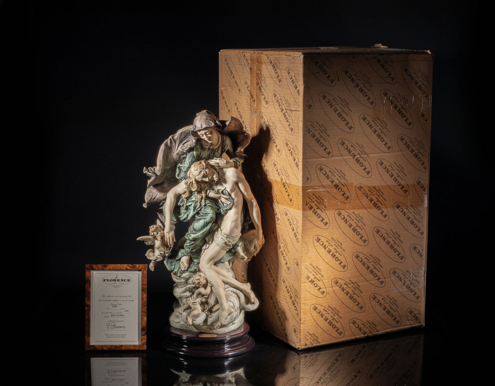 Vintage Italian Florence Sculpture of La Pieta (1 of 15)