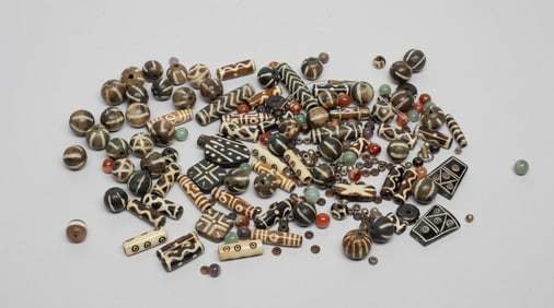 Estate Set Chinese/ Asian Banded Beads Collections