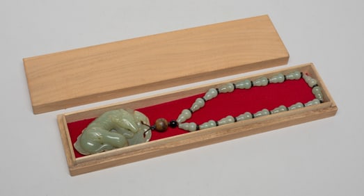 Chinese Export Jade Pendant & Necklace
