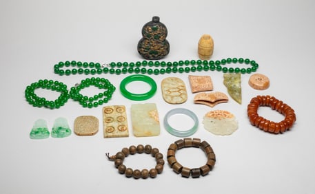 Estate Set Chinese Beads, Decors, Carvings