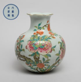 Chinese Famille Rose Porcelain Water Pot