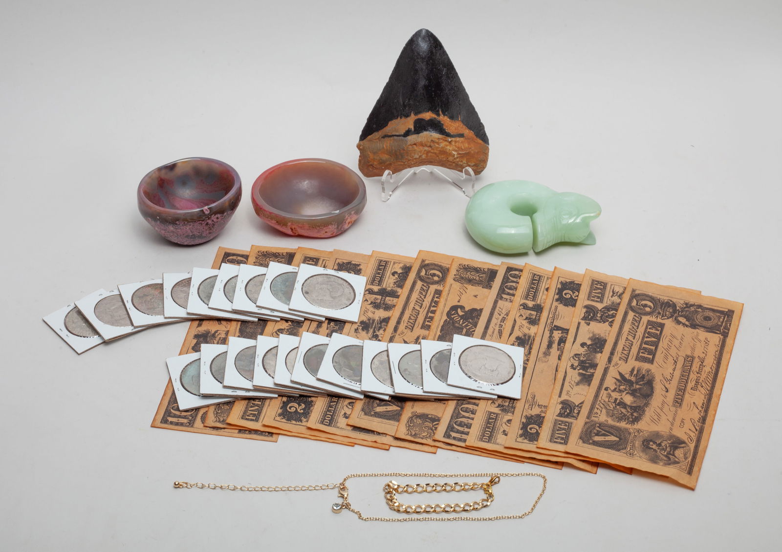 Chinese Jade, Agate Cups & Decor Coins (1 of 12)