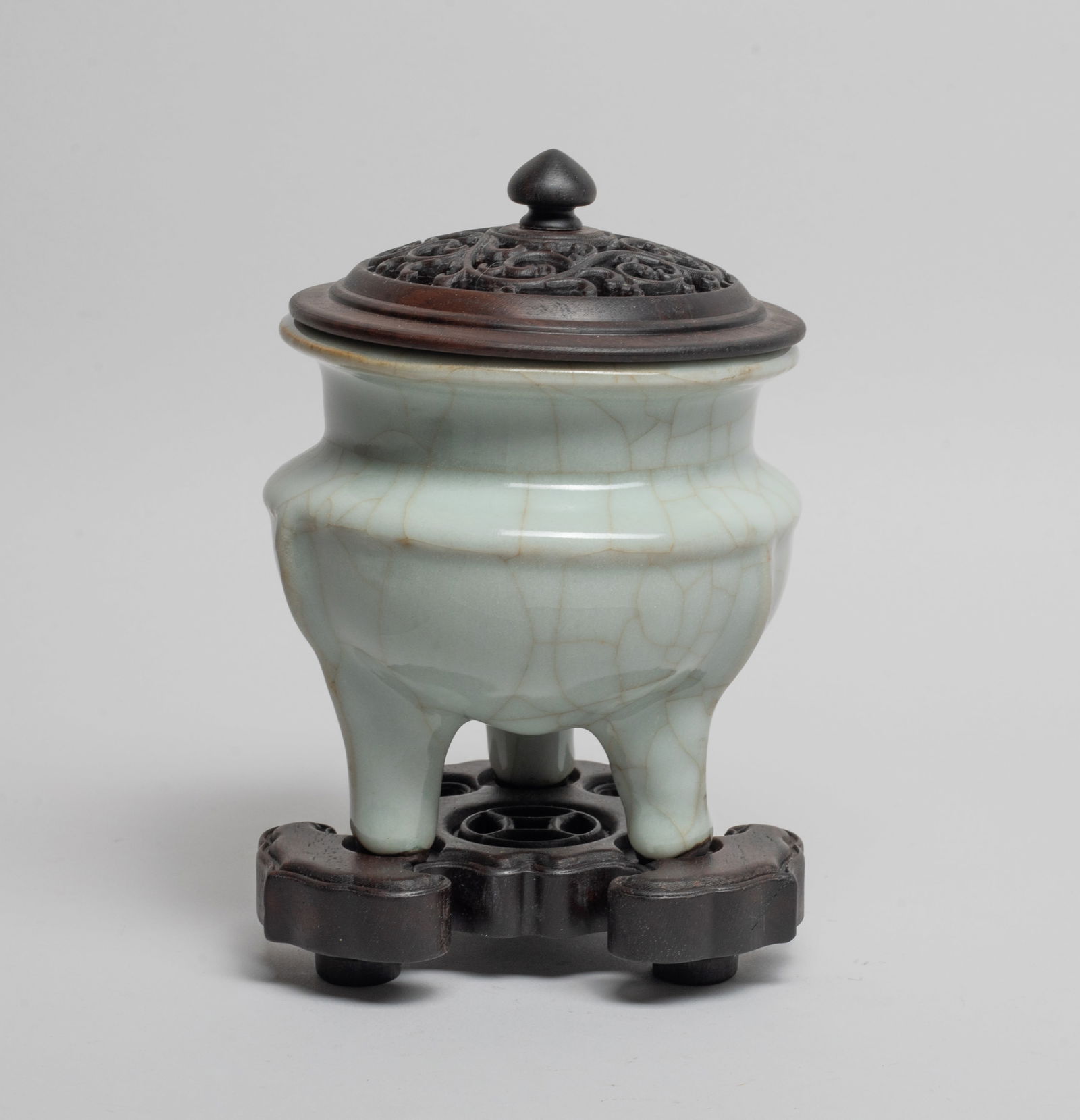 Chinese Guan Ware Porcelain Cabinet Censer (1 of 11)