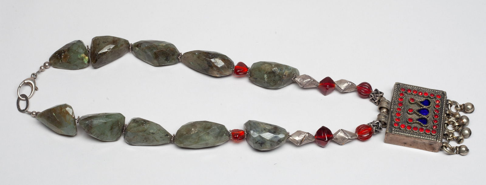 West Asian Moon Like Stone Necklace (1 of 14)