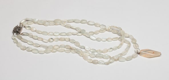 Vintage Opal Color Stone Necklace