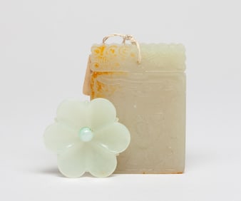 Estate Chinese Russet Jade Pendant, Flower Toggle