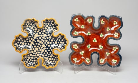 Two Chinese Sanchai Glazed Porcelain Plates