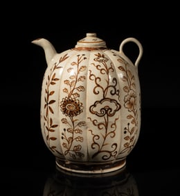 Large Chinese Shipwreck Porcelain Pot