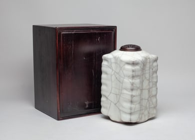 Rare Large Chinese Ge Porcelain Vase