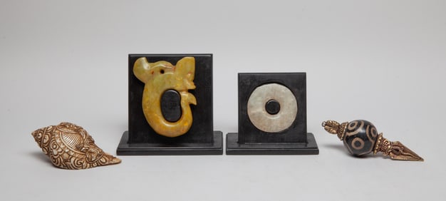 Estate Chinese Export Stone, Shell & Decors