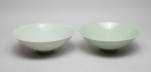 Two Chinese Shipwreck Type Porcelain Large Bowl