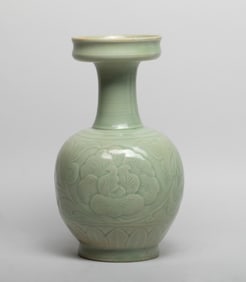 Estate Chinese Shipwreck Type Porcelain Vase