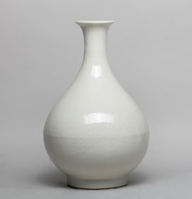 Estate Chinese Cream Glazed Porcelain Vase