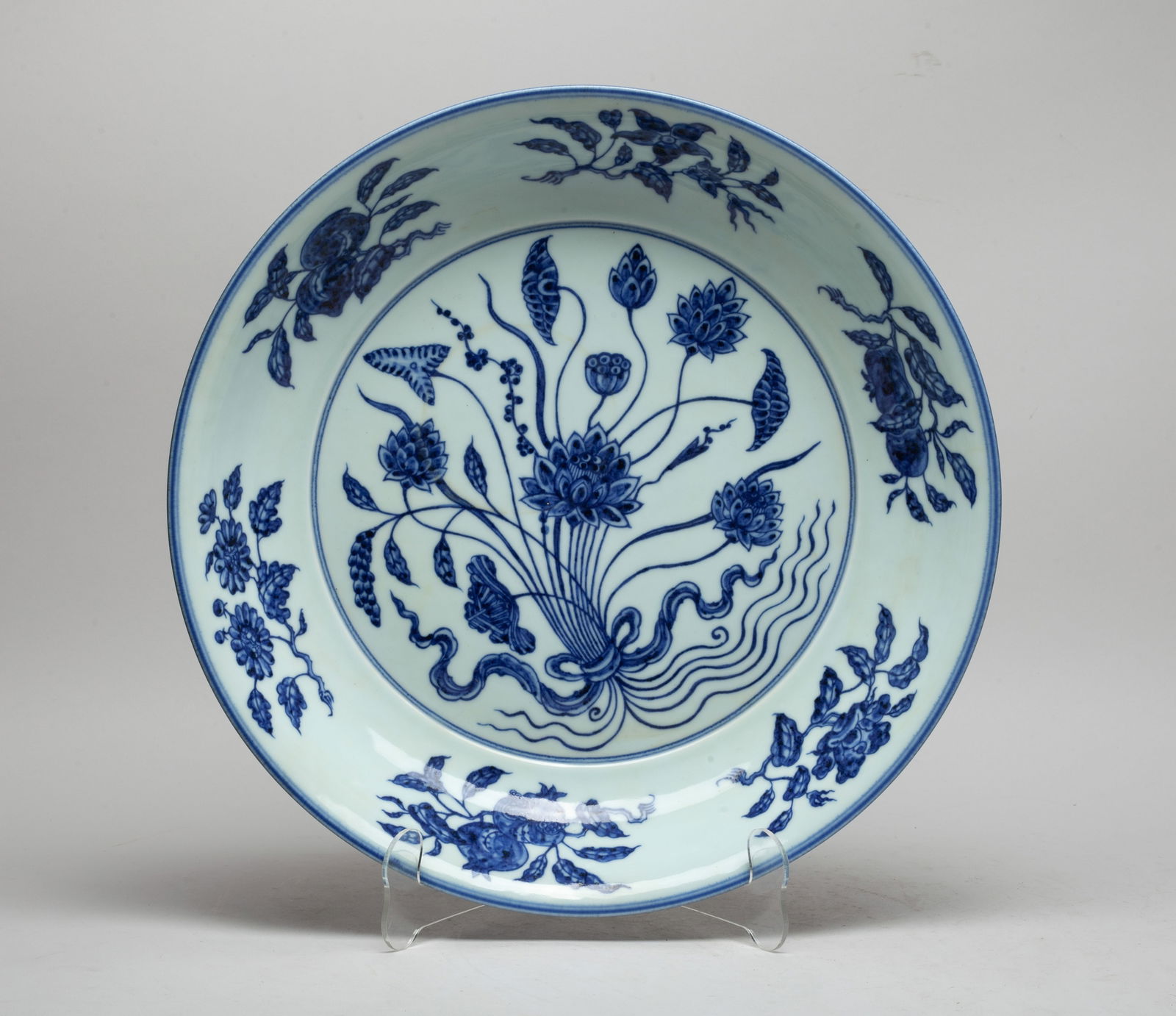 Chinese Export Porcelain Deep Plate (1 of 10)