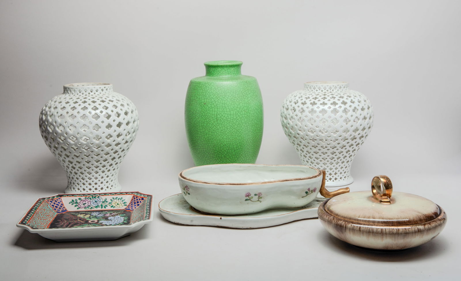 Chinese, Continental Porcelain Decor Wares (1 of 16)