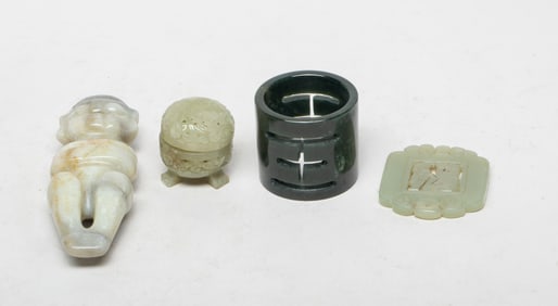 Set Chinese Export Jade Toggles