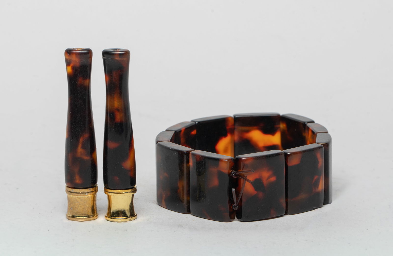 Chinese Export Bracelet, Pipes (1 of 11)